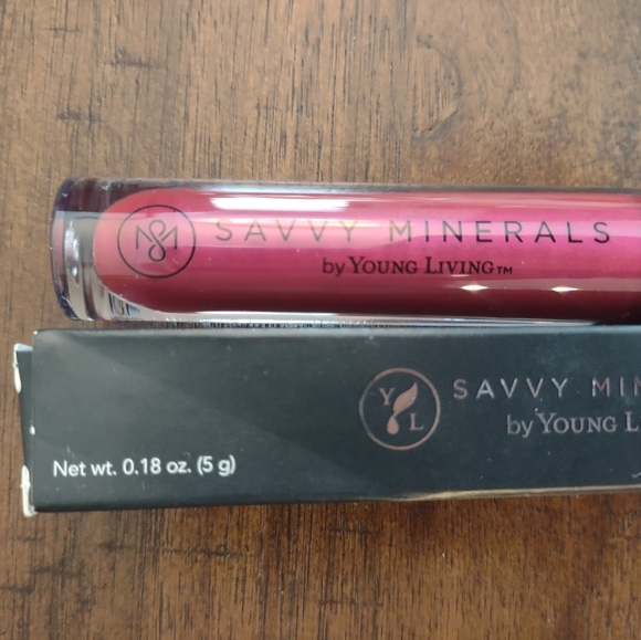 Young Living Makeup Nwt Young Living Savvy Minerals Lip Gloss
